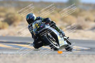 media/Nov-16-2024-CVMA (Sat) [[0e4bb1f32f]]/Race 9-Amateur Supersport Middleweight/